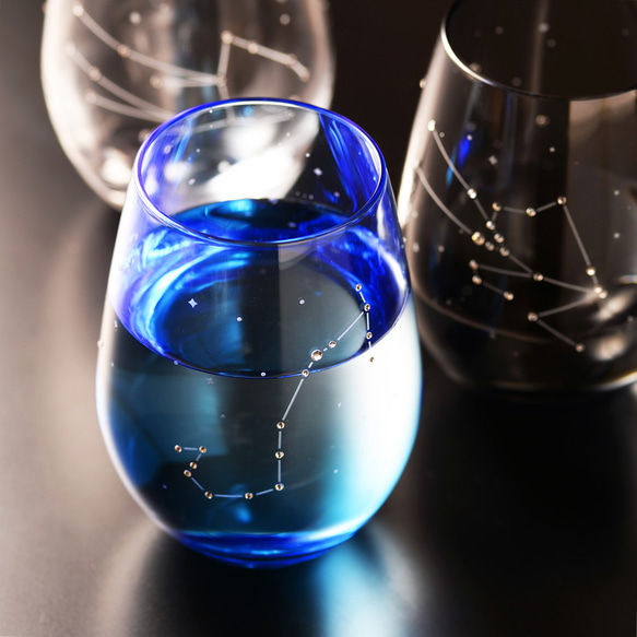 『当店人気NO.1』《送料無料》【12星座のタンブラーグラス】グラスは３色から選択★名入れ対応（有料） 1枚目の画像