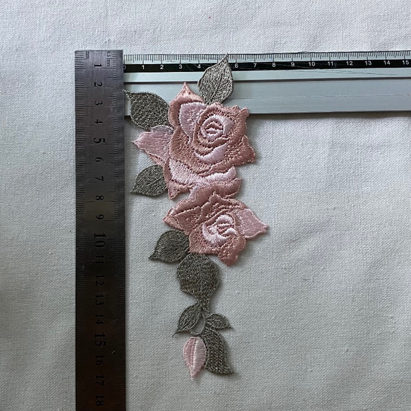 1枚 綺麗 薔薇 花 フラワー 刺繍 ケミカルレース モチーフ アップリケ BK220618 ハンドメイド 手芸 素材 3枚目の画像