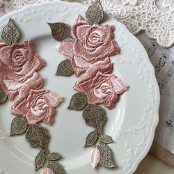 1枚 綺麗 薔薇 花 フラワー 刺繍 ケミカルレース モチーフ アップリケ BK220618 ハンドメイド 手芸 素材 2枚目の画像