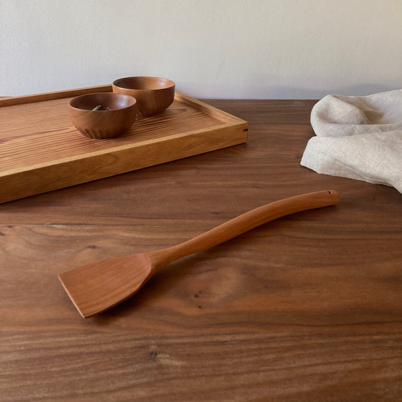 国産山桜 無垢材フライ返し へら ヘラ キッチンツール ナチュラル 木製  