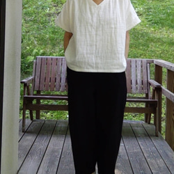 トリプルガーゼのフレンチ袖Tシャツ     オフホワイト       Vネック 4枚目の画像