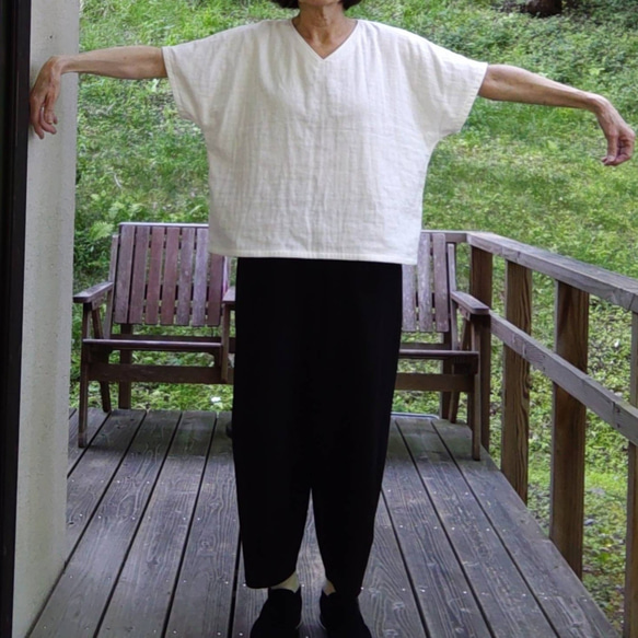 トリプルガーゼのフレンチ袖Tシャツ     オフホワイト       Vネック 6枚目の画像