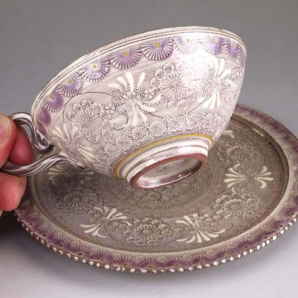 ◆商品番号　 5203 紫彩花紋紅茶碗皿　陶楽 4枚目の画像