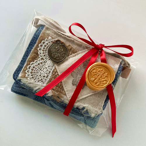 デニムリメイクのポケットポーチ・ピンク ポーチ beadsdenero