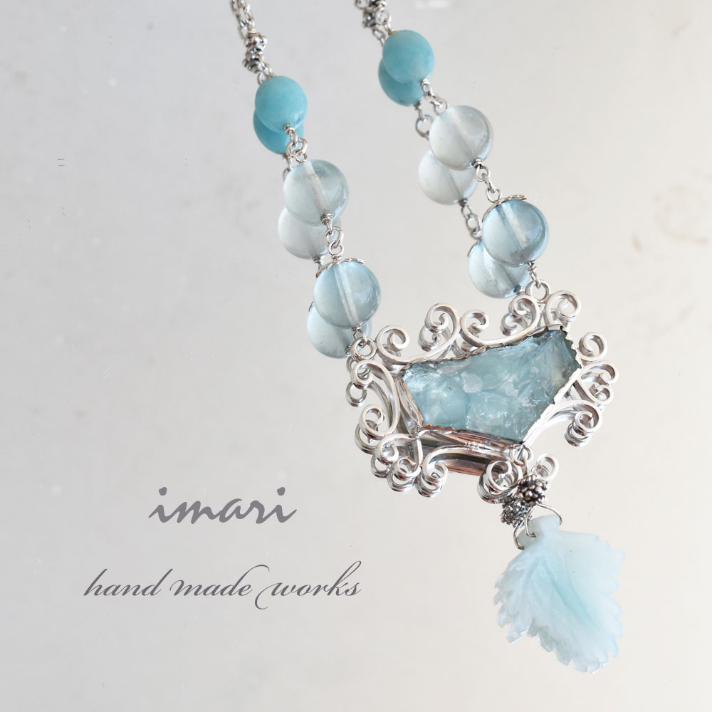 原石アクアマリンの透かしモチーフネックレス