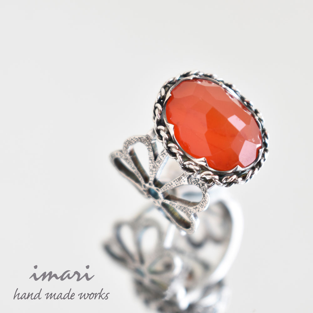 カーネリアンと大きなお花のアジアンテイストリング