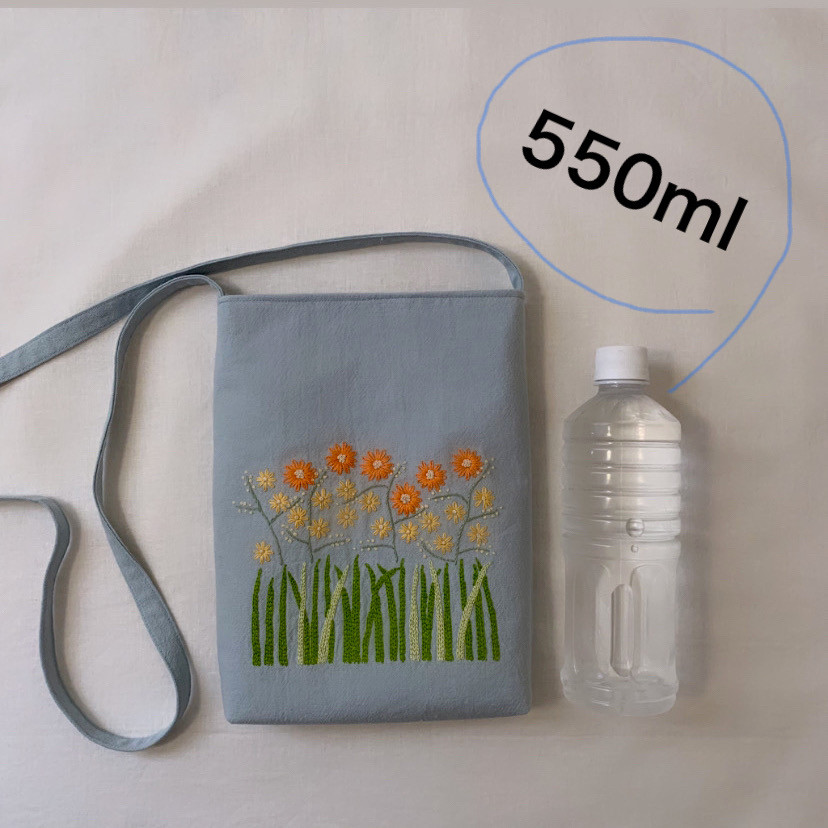 【サコッシュ】綿麻･草花手刺繍  ペールブルー【くが屋】