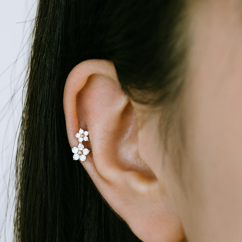 14K金 ゴールド Cz 花 ヘリックス 軟骨 アンチトラガス アウター