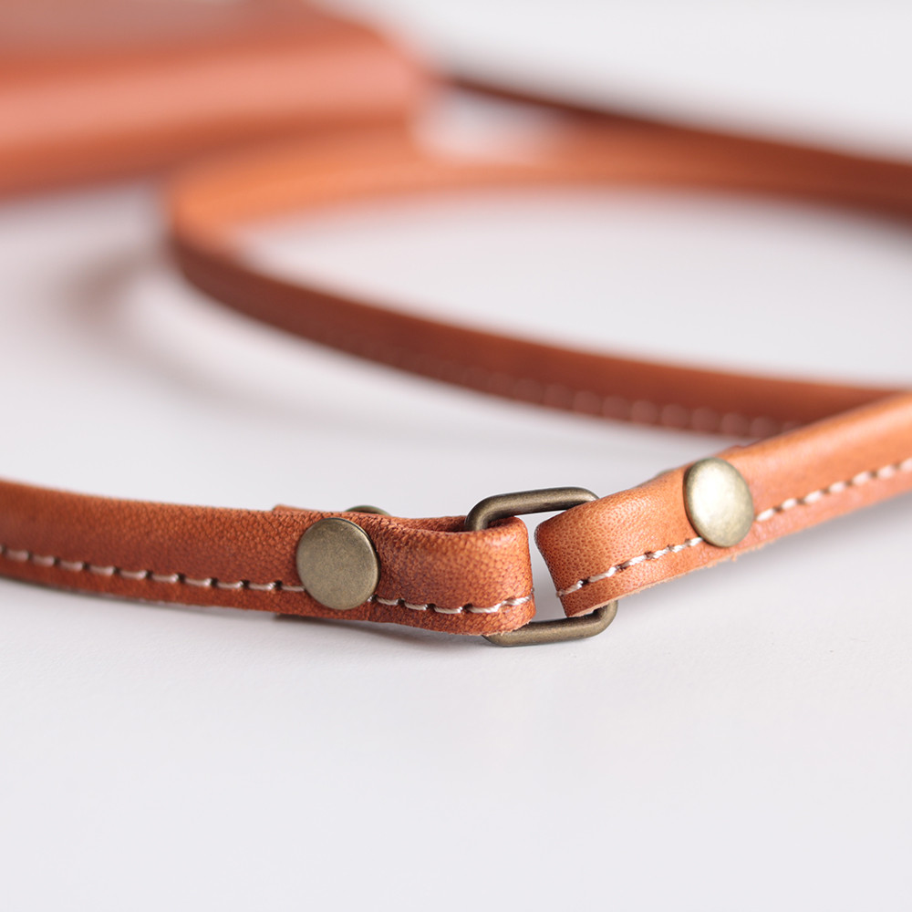 本革 スマホポシェット 栃木レザー 全7色 NC3414V