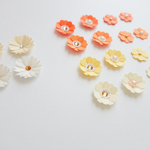 お花❁柄のシールステッカー❁2枚セット♡♡ イエロー＆オレンジ》小さな お花シールミックス32枚（リーフ10枚付き