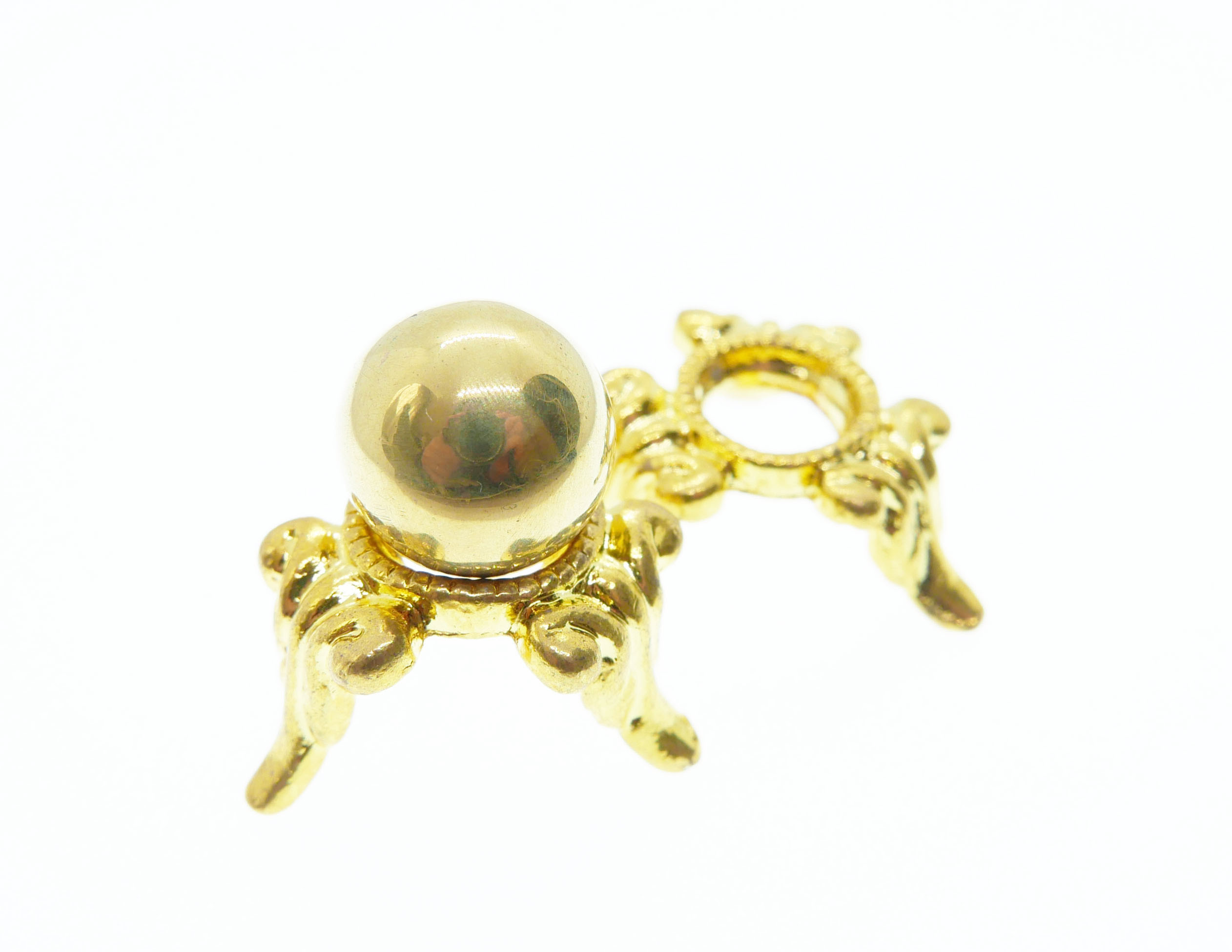 ・✼純金加工✼・幸運を呼ぶスクエア型のガムランボール ༺揺らすとシャラン♪癒しの音色が響く♪•*•ヒーリングペンダント༻