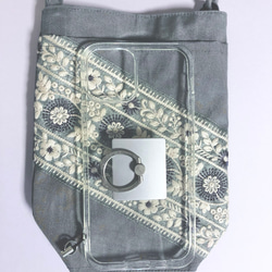 軽やかスマホも入る撥水ボトルポシェット　可憐に輝くインド刺繍リボン　くすみブルー 8枚目の画像