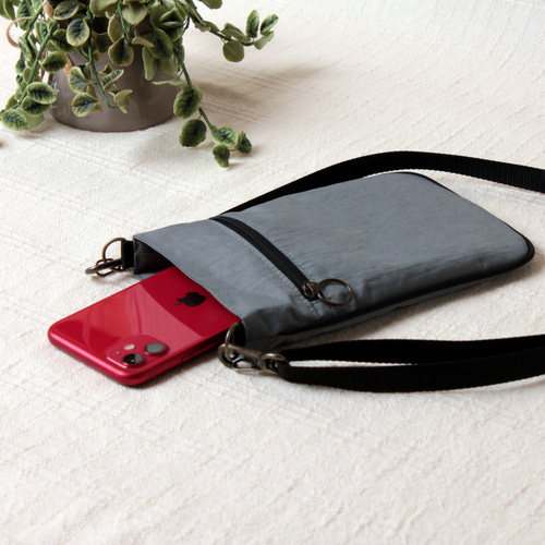 スマホ ポシェット 【グレー】 撥水加工 ナイロン ポーチ ショルダー