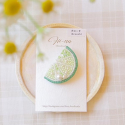 M.K.R.K⭐︎ レモン オレンジ ビーズ 刺繍 ブローチ ハンドメイド M.K.R.K⭐︎ レモン オレンジ ビーズ 刺繍 ブローチ