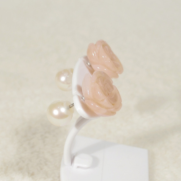 薔薇モチーフのピンクオパールのネックレスとピアスのセット（SV925、貝パーツ、メノウ、本真珠、淡水パール、チタン） 9枚目の画像