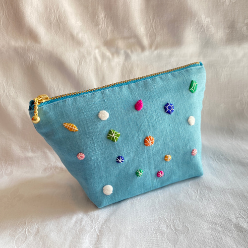 宝石刺繍のポーチ(ブルー) ポーチ kawazoe miho 通販 14209949｜Creema
