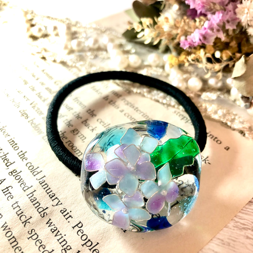 受注制作 水たまりの紫陽花 ヘアゴム アジサイ レジン 琉球ガラス