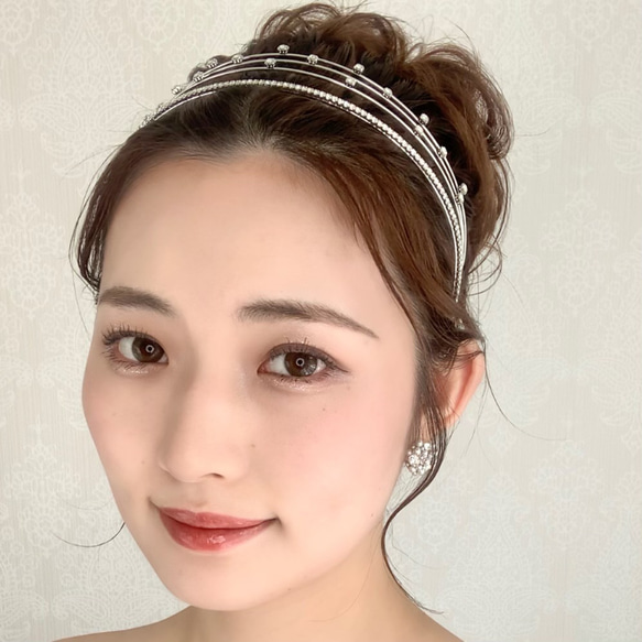 DH91 カチューシャ ウェディング ヘッドドレス　 ブライダル ヘアアクセサリー 　結婚式 花嫁 3枚目の画像