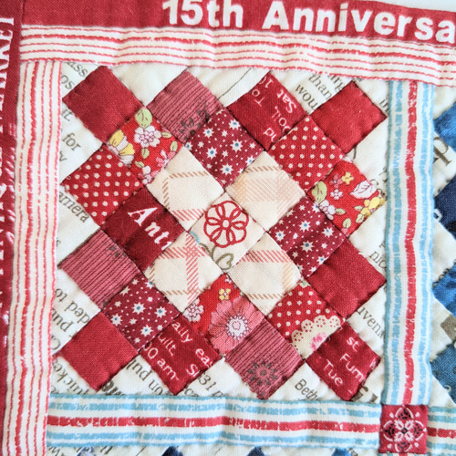 アメリカンテイストのパッチワークキルトタペストリー