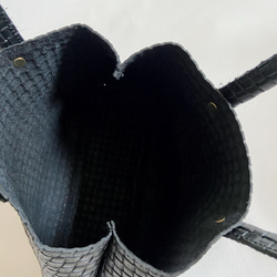 小さめ 本革 レザー トートバッグ  編み込み風 ブラック 8枚目の画像