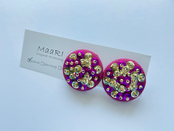 ミナペルホネン mousse くるみボタン ピアス/イヤリング