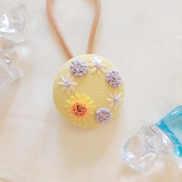 【ドラマ着用】刺繍ヘアゴム(小)『向日葵』 2枚目の画像