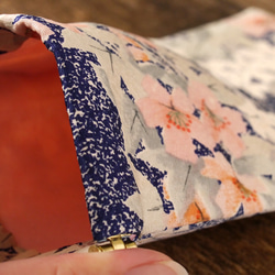 白色和粉色花朵圖案和服太陽鏡盒 彈簧嘴袋 由 Ikuko Jibiki 製作 第3張的照片