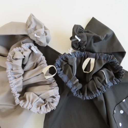 モノトーンカラーのお洒落スモック□80～160サイズ□ その他入園グッズ