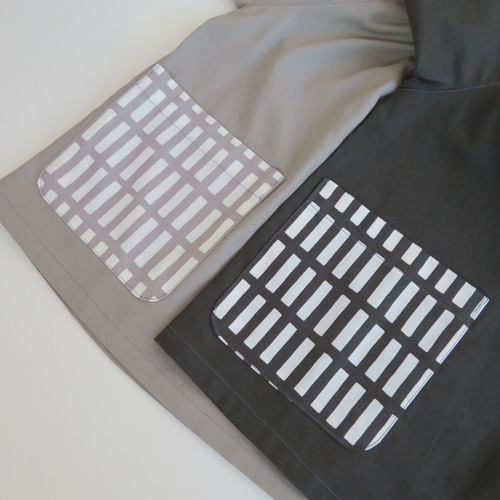 モノトーンカラーのお洒落スモック□80～160サイズ□ その他入園グッズ