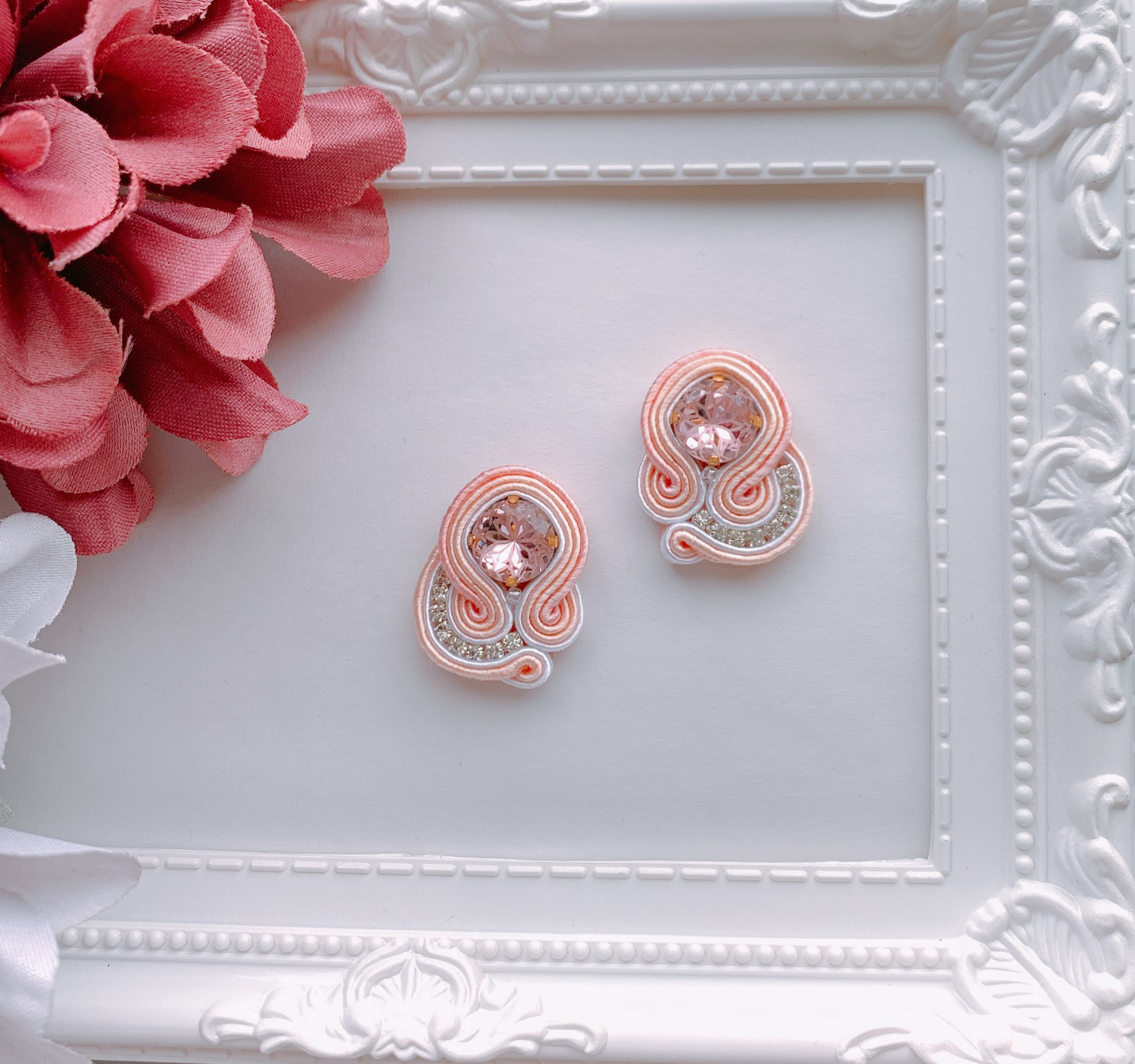 【一点物】透明感30％ピアス　ペールピンク