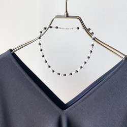 モノトーンカラー ミックスパールのショートネックレス 4枚目の画像