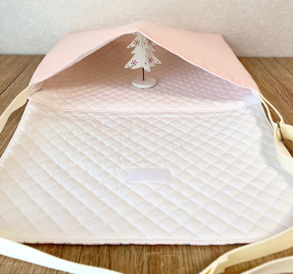 ☆新作☆ リバティ生地使用　図書袋　アデラジャ･ピンク×ピンク 3枚目の画像