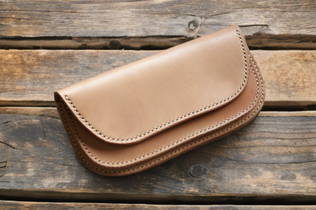 本革やさしい曲線 トラッカーウォレット 長財布（受注制作）手縫いヌメ革ナチュラル 牛皮牛革 天然