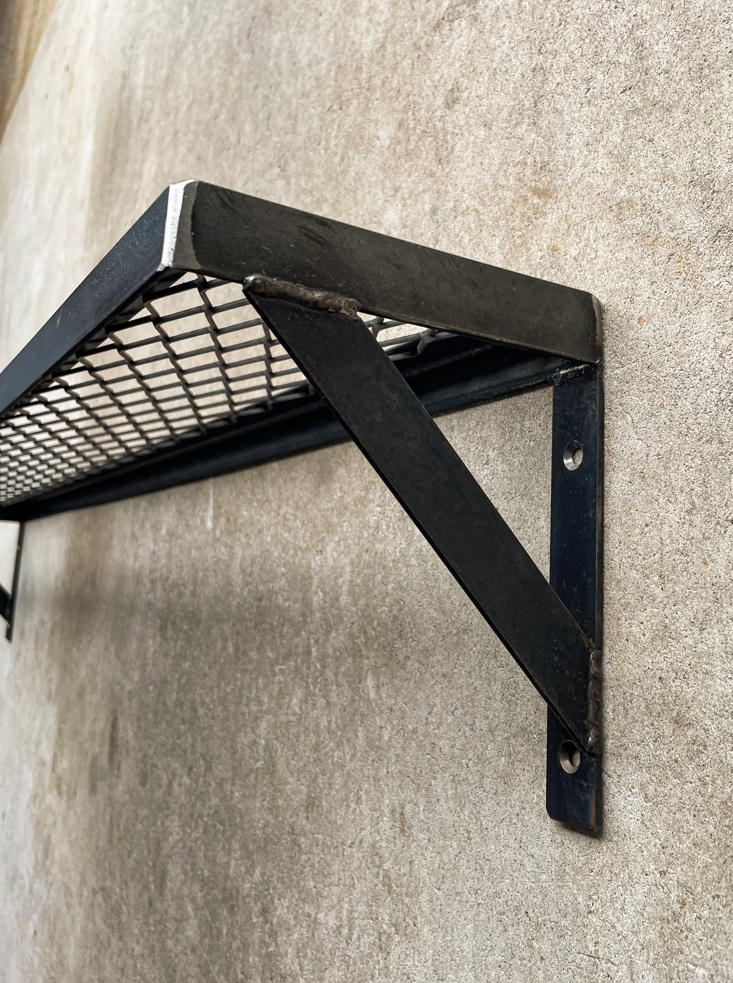 ツイストアイアンウォールシェルフ　壁掛け棚　インダストリアル　キッチン