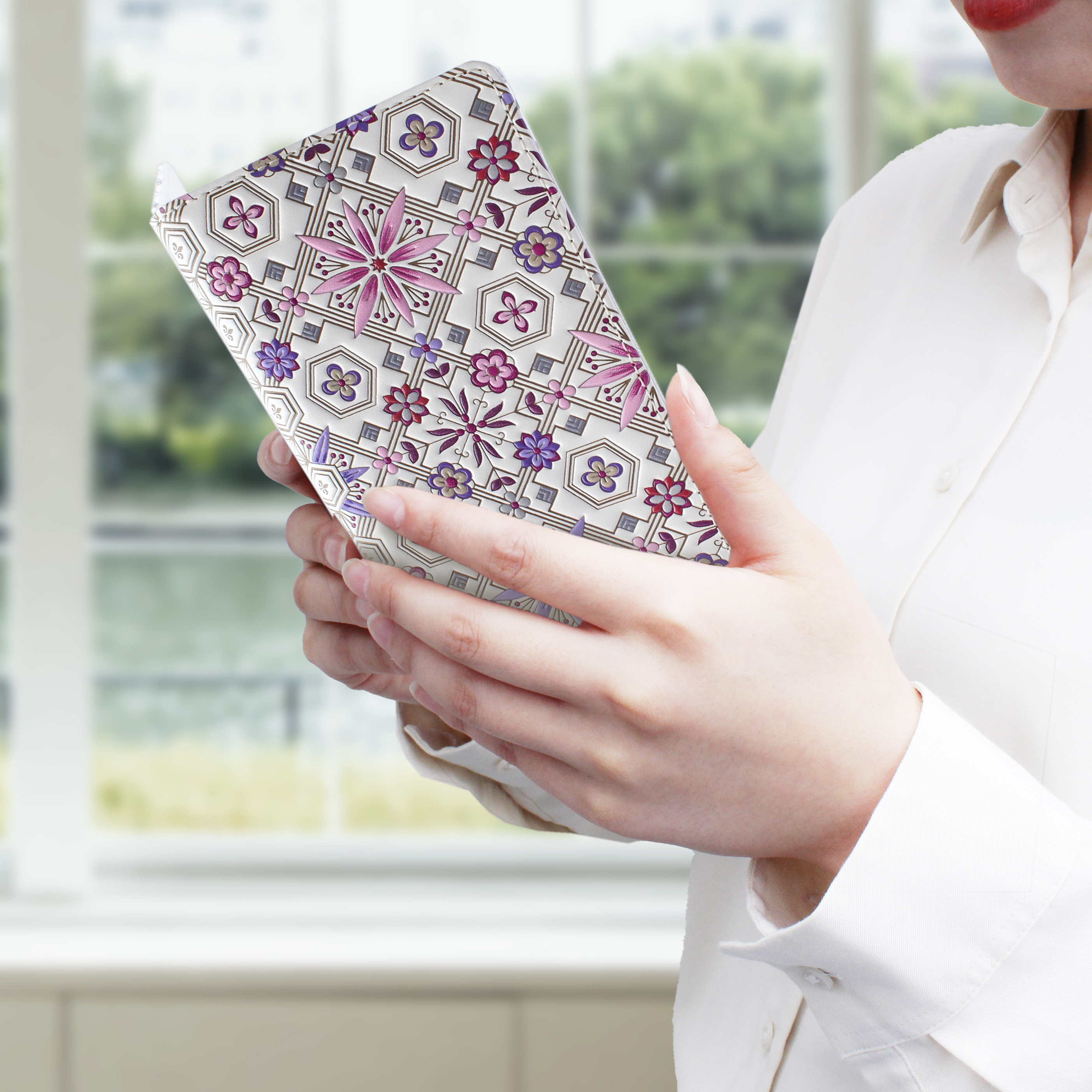 浅草文庫　牛革/文庫革　多機種対応　スマホケース　手帳型　吸盤式　花菱/ワイン【470008】