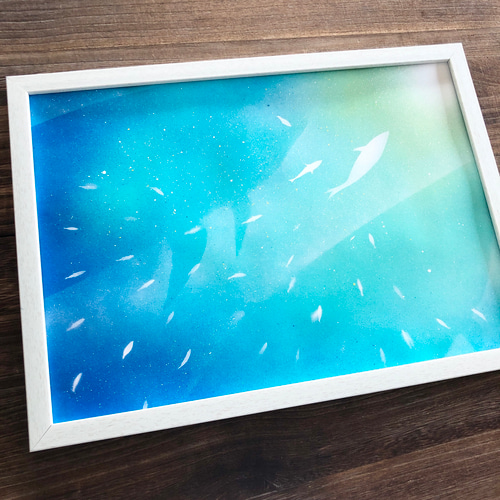 立体的な紙製アートパネル オレンジ青グラデーション ため池の畔で |井上