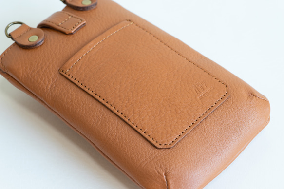 スマホショルダー　シュリンクレザー　キャメル　スマホポシェット　ポーチ　ポシェット　本革　日本製　apo-24nns 5枚目の画像