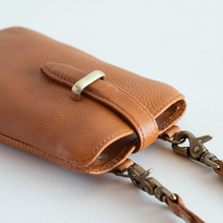 スマホショルダー　シュリンクレザー　キャメル　スマホポシェット　ポーチ　ポシェット　本革　日本製　apo-24nns 3枚目の画像