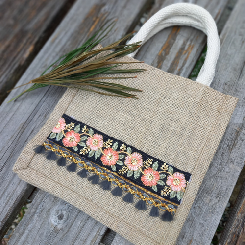 オーダーメイド受付終了⭐ジュートバッグのインド刺繍リボンアレンジ