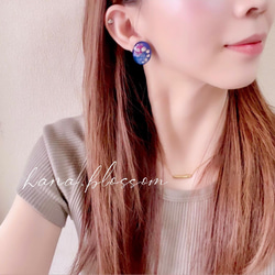 glass oval pink blue bycolor flower Earrings 10枚目の画像