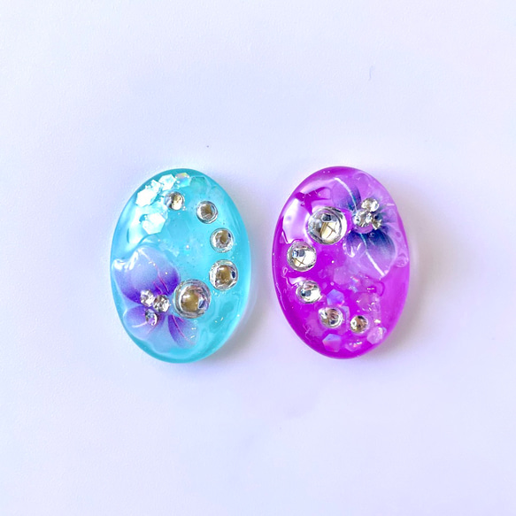glass oval purple tiffanyblue bycolor flower Earrings 2枚目の画像