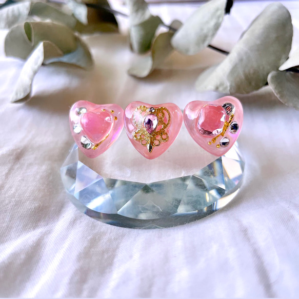 glass heart moisture pure pink Earrings 5枚目の画像