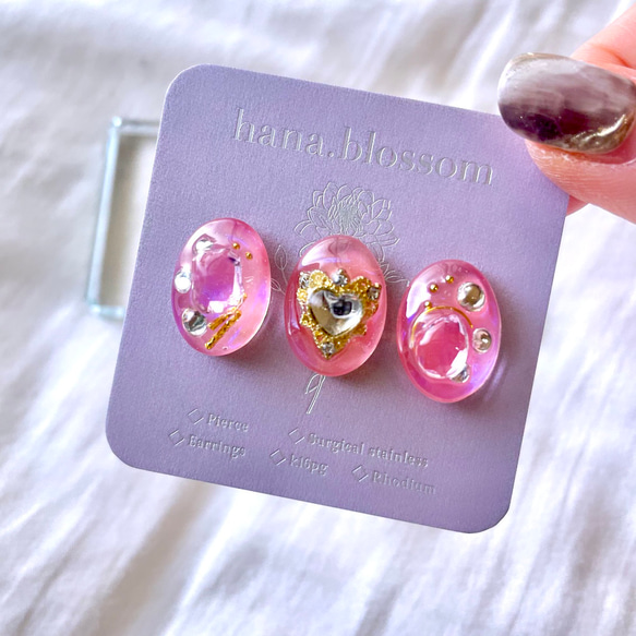 glass oval moisture pure pink Earrings 5枚目の画像