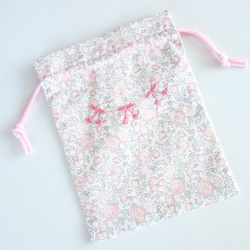 リバティ　巾着袋　さくらんぼ刺繍　Felicite　フェリシテ 3枚目の画像