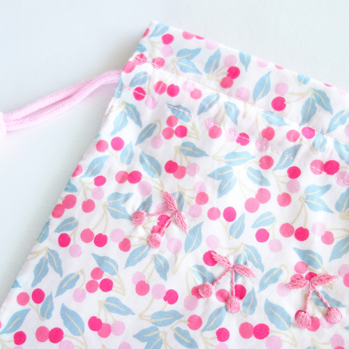 リバティ 巾着袋 さくらんぼ刺繍 cherrydrop チェリードロップ