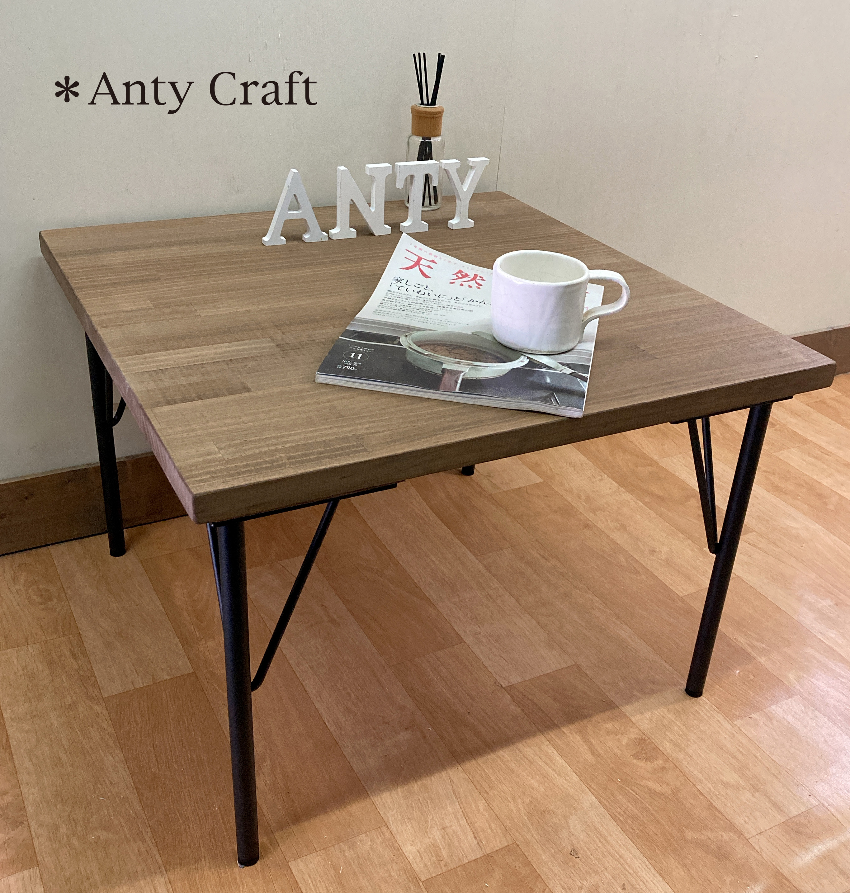 【NEW】【引取可能】鉄脚ローテーブル カフェテーブル アイアン家具 完成品（60×60cm） UN/BK 完成品