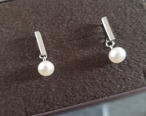 淡水パールポテト型セミラウンドスタッドピアス #AAAA淡水パール