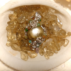 宝石質　ゴールデンマイカ（金雲母）（１４ｍｍ）　ペンダント 2枚目の画像