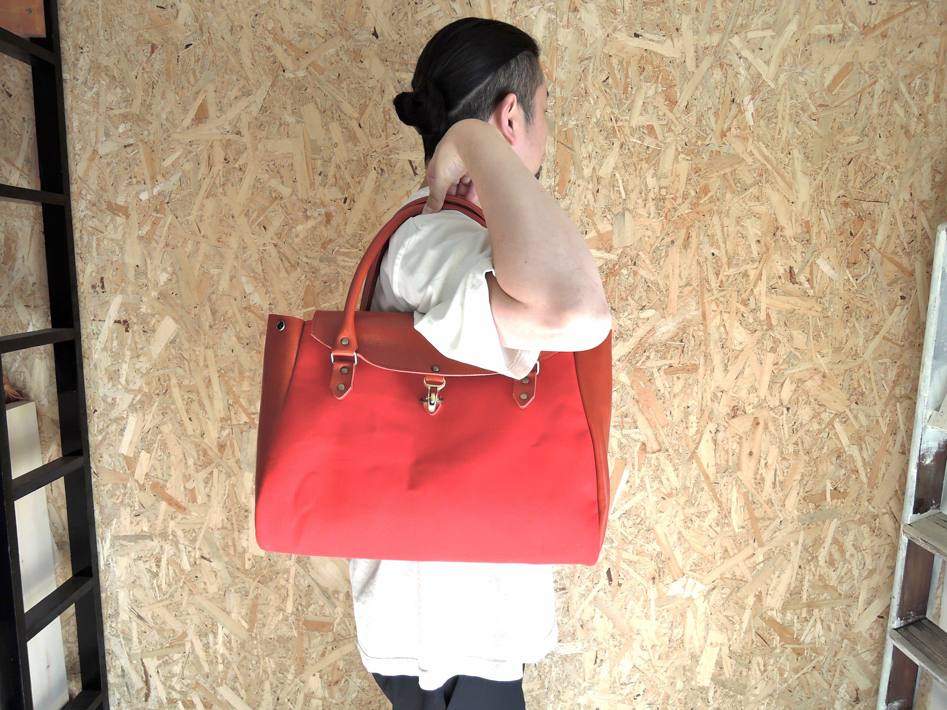 【web限定】 通勤通学におススメ！A4対応キャンバスボストン レッド×レッド【OR513cM】