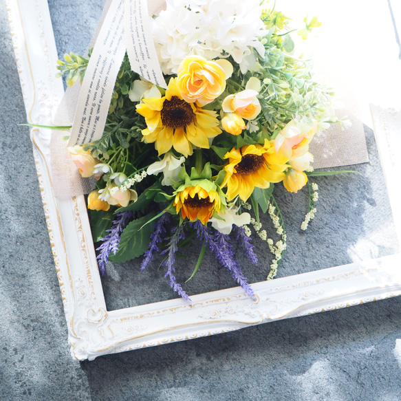 ひまわりとラベンダーのスワッグ　アーティフィシャルフラワー　向日葵の壁掛け　造花　誕生日　送別　花束　 6枚目の画像